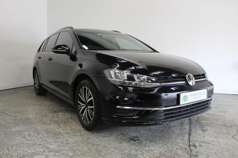 VOLKSWAGEN GOLF 1.6 TDI SE Nav Euro 6 (s/s) 5dr 2017