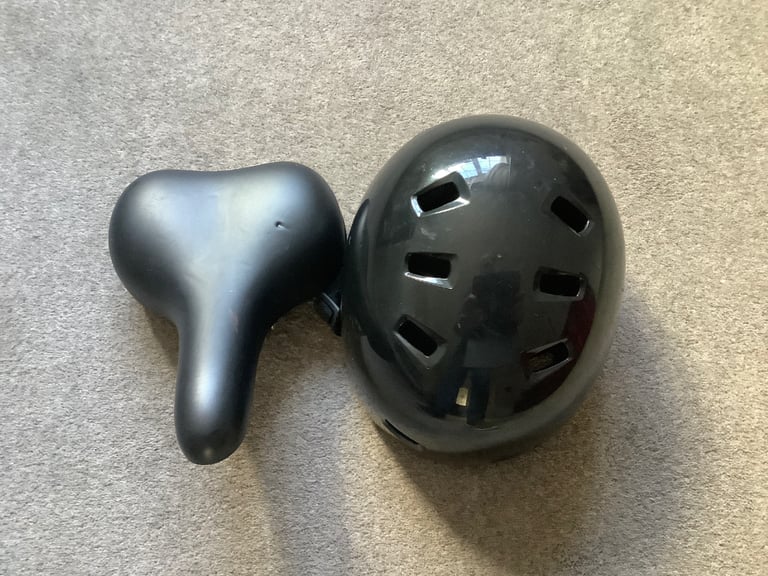 image for Gel seat + helmet 
