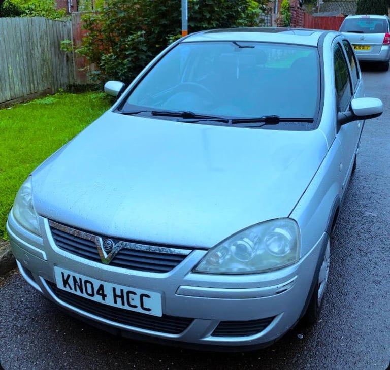 Corsa AUTOMATIC 12Month Mot sunroof good runs 