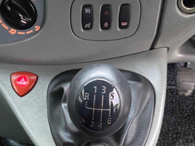 2013 Renault Trafic 2.0 dCi SL27 Sport L1 H1 3dr PANEL VAN Diesel Manual