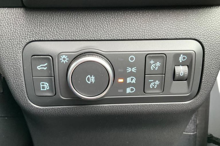 2025 Ford Kuga 2.5 PHEV ST-Line 5dr CVT**FRONT &amp; REAR CAMERA - WIRELESS PHONE CHARGER - PO Es...