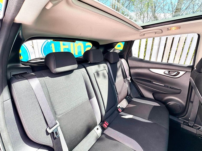 CAN'T GET CREDIT? CALL US! Nissan Qashqai 1.5 dCi N-Connecta, Manual - £199 DEPOSIT, £76 PER WEEK