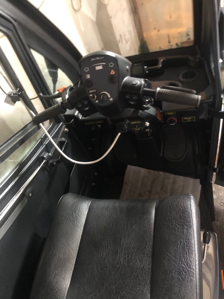 Mobility cabin scooter 