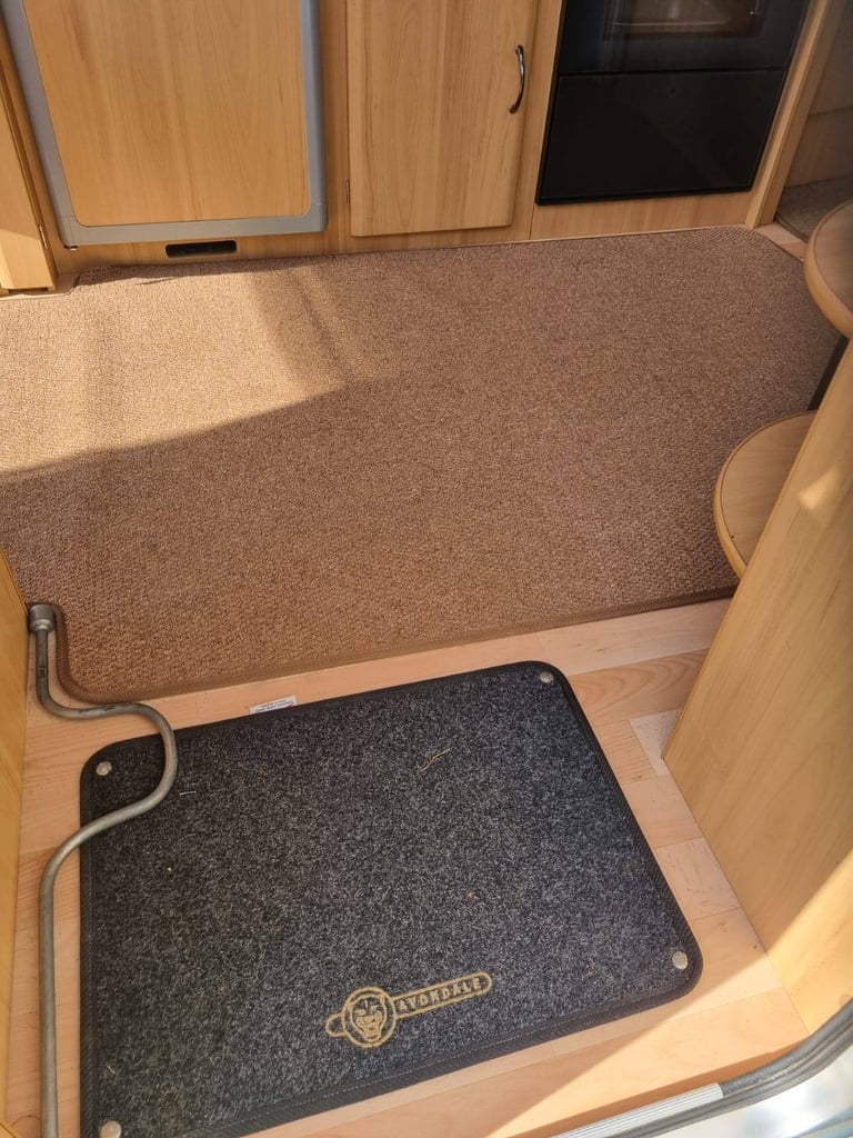 Avondale Argente 642-4 fixed bed 4 motor movers  