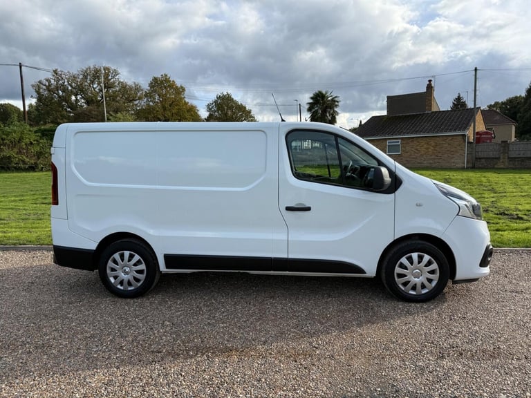 2017 Renault Trafic SL27 dCi 120 Business+ Van PANEL VAN DIESEL Manual