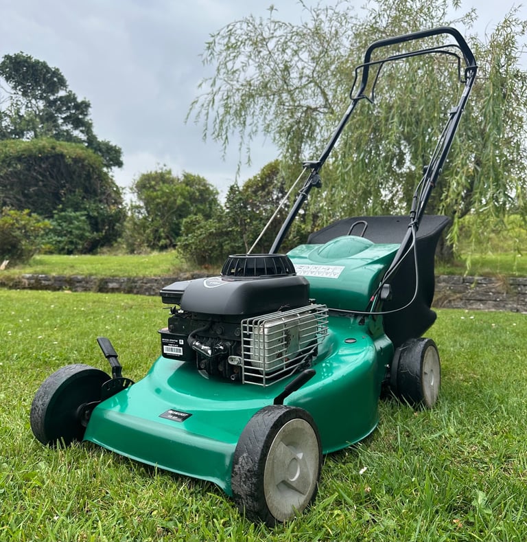 image for Qualcast 18”cut Selfdrive petrol lawnmower Briggs 450 Series easy start engine mower serviced 