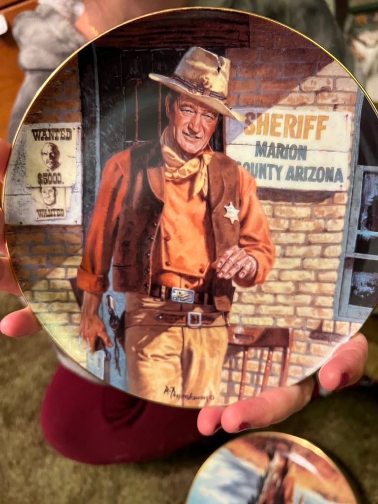 Set of 3 John Wayne plates 