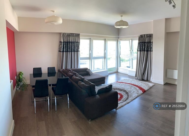 2 bedroom flat in Alencon Link, Basingstoke, RG21 (2 bed) (#2653984)