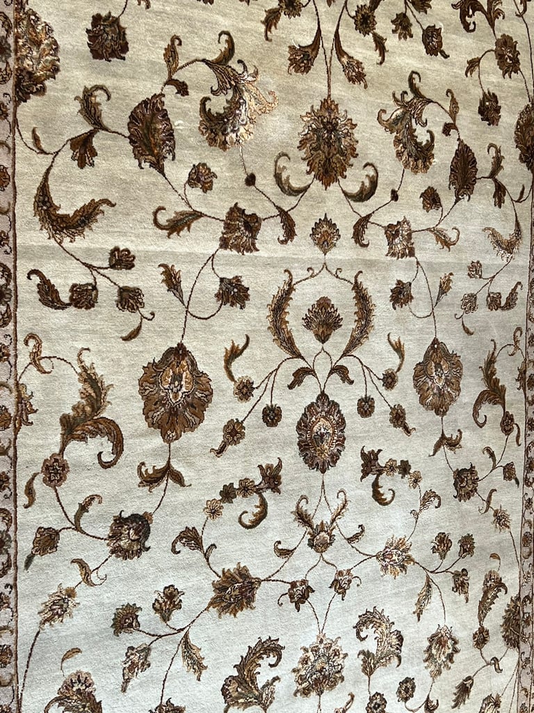 MAHARAJA SILK RUG 280x370cm