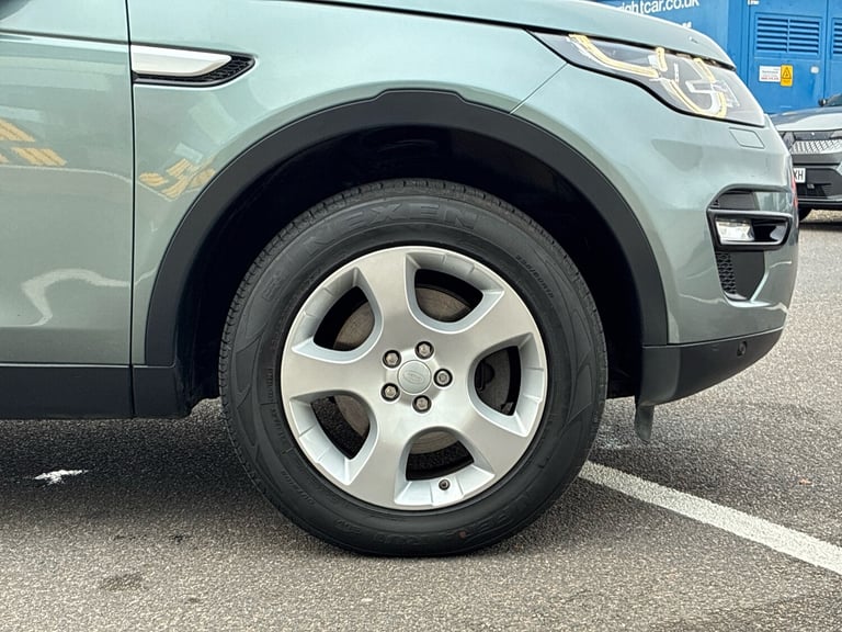 2018 Land Rover Discovery Sport 2.0 eD4 HSE 5dr 2WD [5 Seat] ESTATE DIESEL Manual