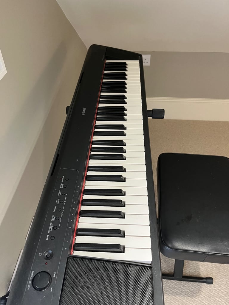 Yamaha Digital Keyboard (with optional Stool)
