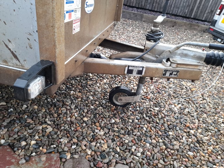 Ifor williams gd84 trailer  