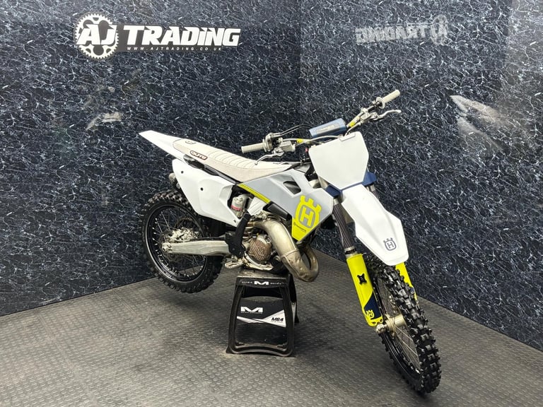 Husqvarna TC 125 2023 (MX / MOTOCROSS / ENDURO ) @ AJ TRADING