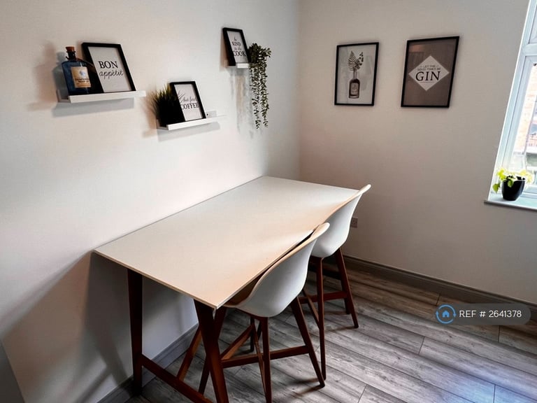 1 bedroom in Warwick Street, Leicester, LE3 (#2641378)