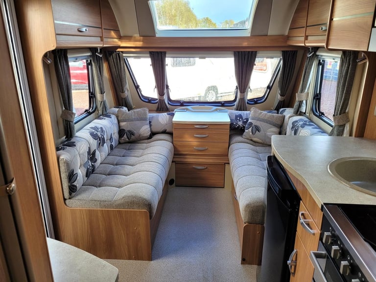 Swift Challenger Sport 584 2013 Single Axle 4 Berth - Motor Mover, Island Bed