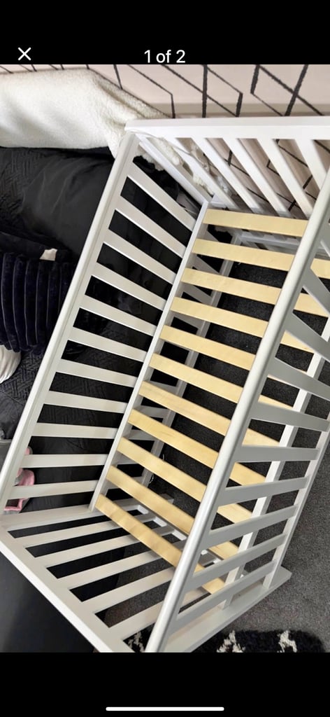 Space saver cot like new 