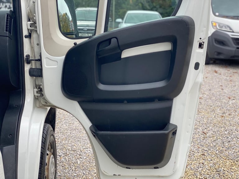 2021 Peugeot Boxer 2.2 BlueHDi 335 Professional L3 H2 Euro 6 (s/s) 5dr PANEL VAN Diesel Manual