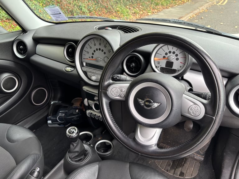 Mini Cooper, Hatchback, 2010, Manual, 1598 (cc), 3 doors