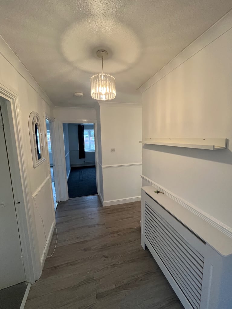 2 Bed Flat, Desborough Court, SE25