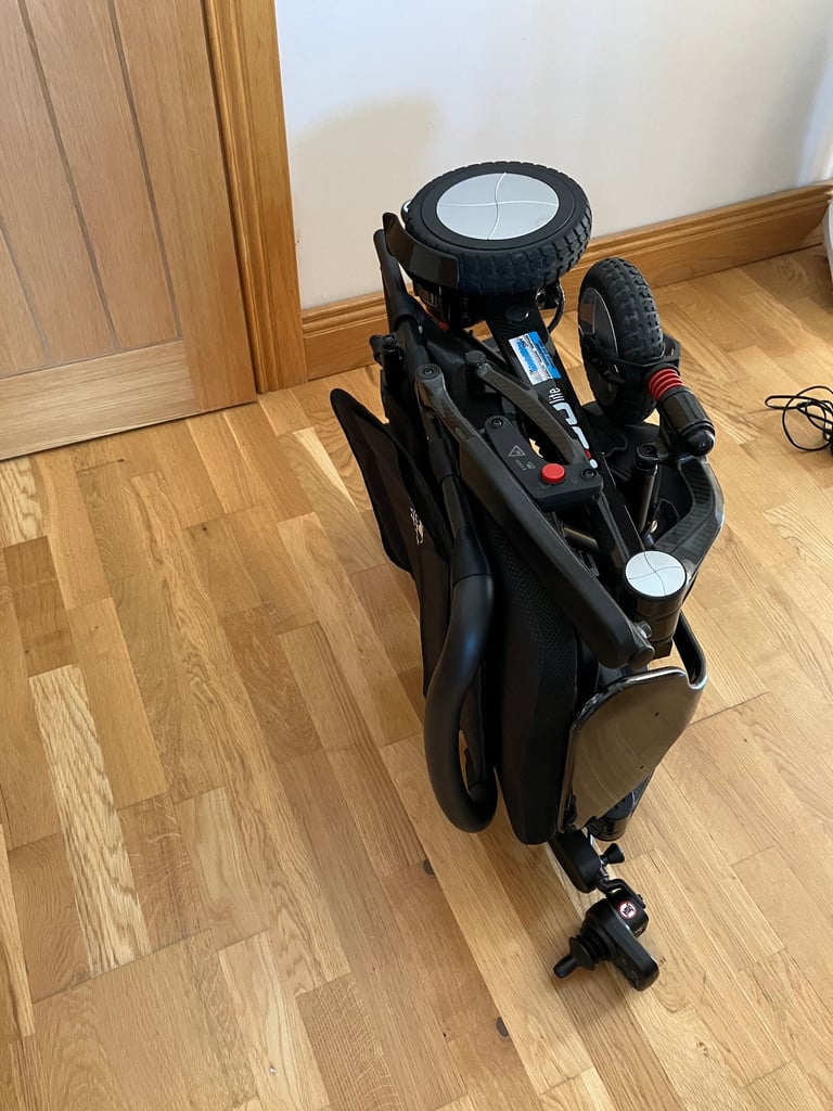 Pride IGo Lite carbon fibre ultralight electric wheelchair 