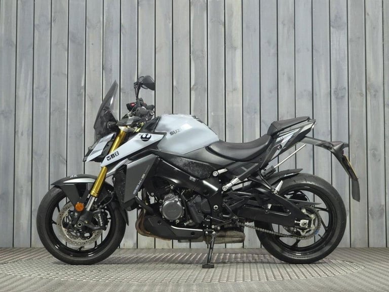 2021 71 SUZUKI GSX-S1000