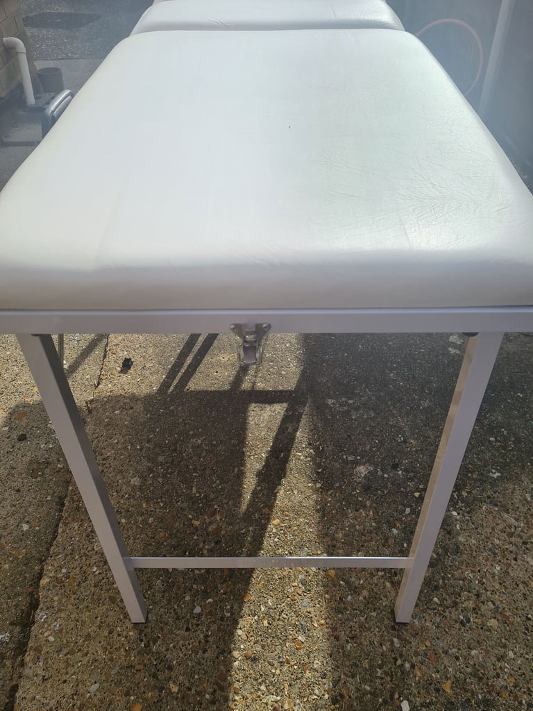 Portable massage table