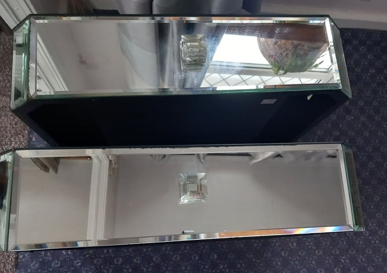 2 x mirrored bedside table tops