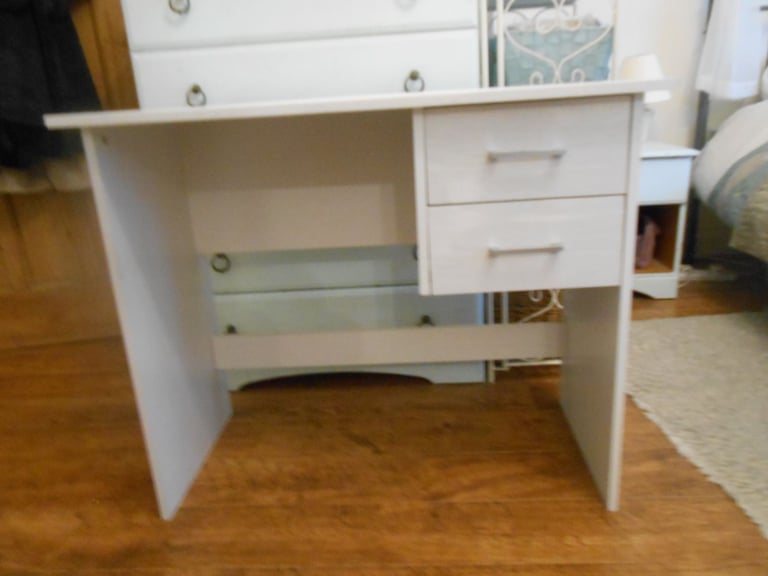 Gumtree white desk sales