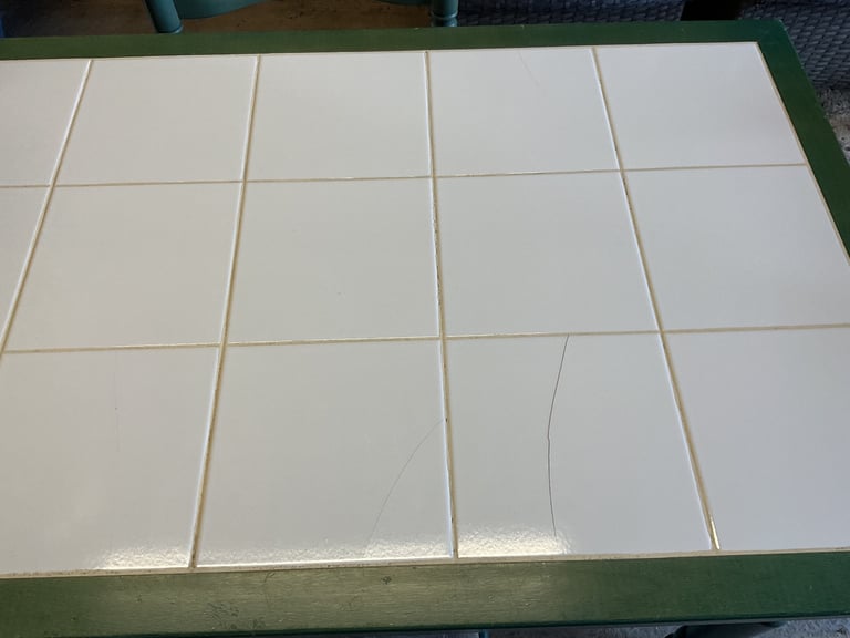 Kitchen Table & Chairs