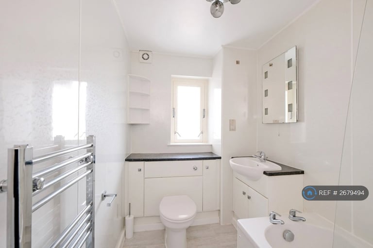 2 bedroom flat in Northfield, Aberdeen, AB16 (2 bed) (#2679494)