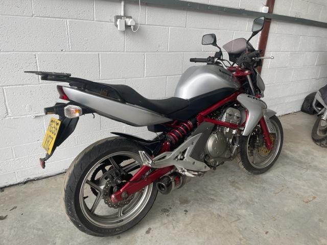 2006 - KAWASAKI ER650 N - VERY CLEAN - 2 KEYS - NAKED - ER6N - 12 MONTHS MOT 