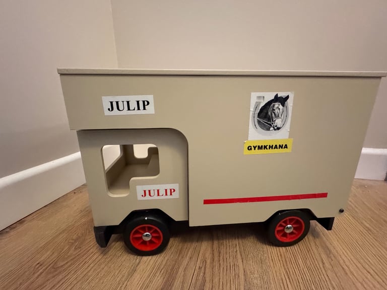 Original Julip horsebox & accessories 