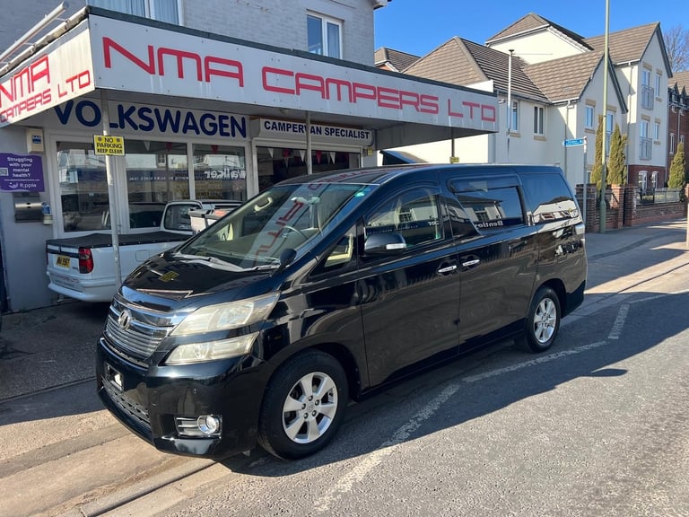 2012 Toyota Vellfire 2.4 PETROL AUTO  8 seater Air con  Apple Carplay &amp; Satnav
