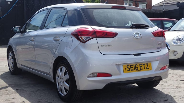 HYUNDAI I20 1.2 Blue Drive S Silver Manual Petrol 2016