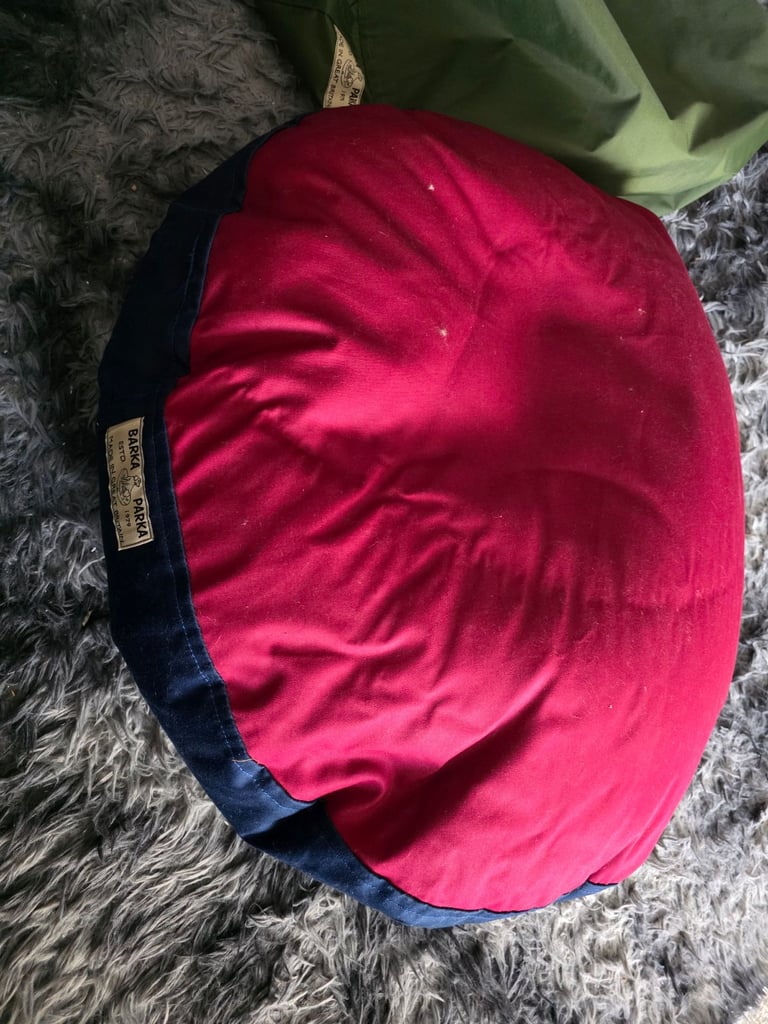 image for Barka Parka dog bed. 2 covers. Cost £120