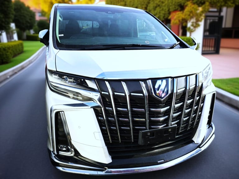 2020 Toyota Alphard 2.5 HyBrid Automatic (Low 4100 Miles) 7 Seater. Luxury TopSpec. PX OK  MPV Pe...