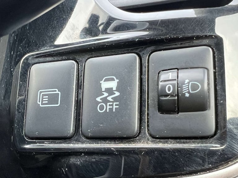 2017 Mitsubishi Outlander 2.0h 12kWh Juro CVT 4WD Euro 6 (s/s) 5dr SUV Hybrid Automatic