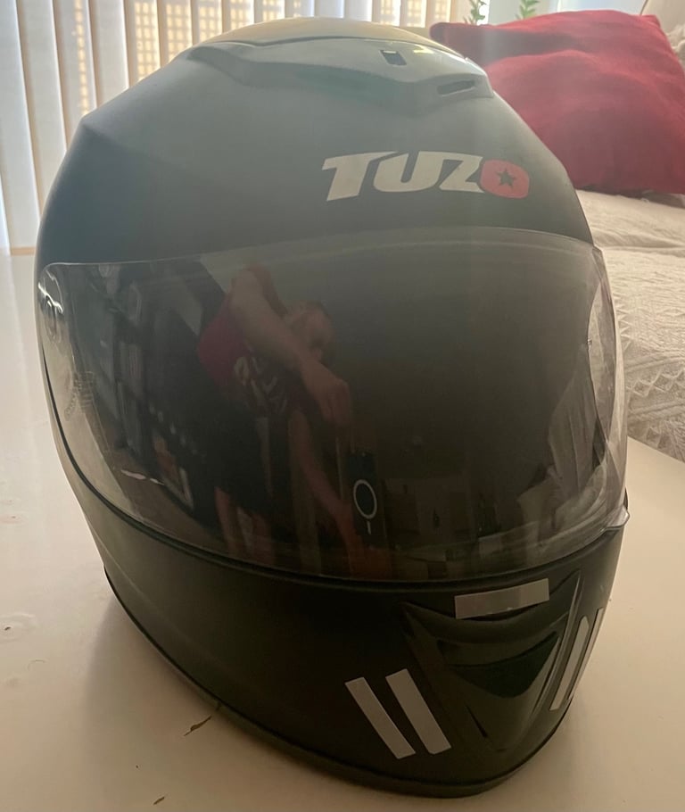 Tuzo motorcycle helmet - Size small