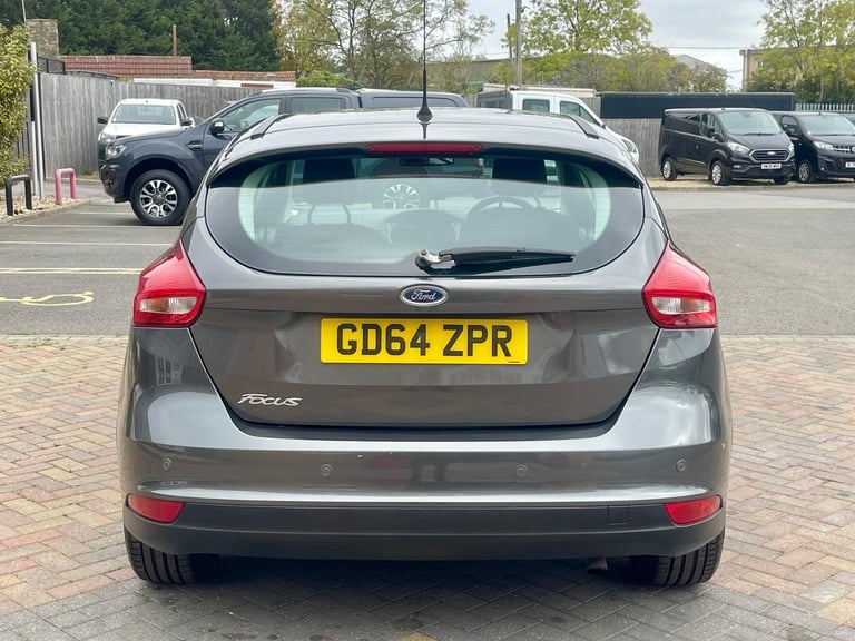 Ford Focus 1.6 Ti-VCT 125 TITANIUM POWERSHIFT AUTO