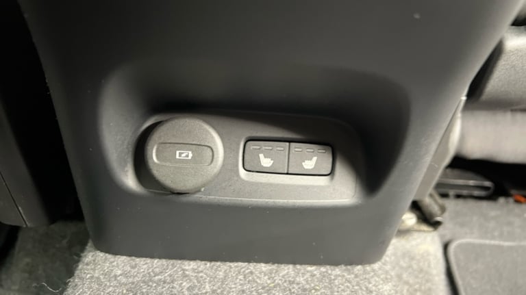 2025 Volvo XC40 Ultra, B4 Mild hybrid, Petrol, Dark Estate Petrol Automatic