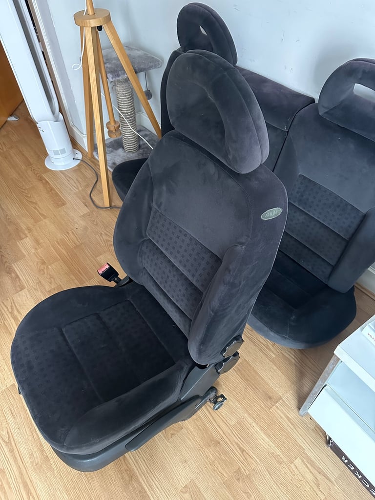 VW Golf Mk4/Bora car seats