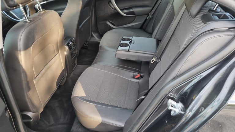 2010 Vauxhall Insignia 2.0 CDTi SE 5dr Auto HATCHBACK Diesel Automatic