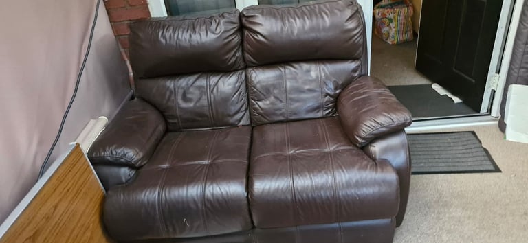 Brown leather 2seater 