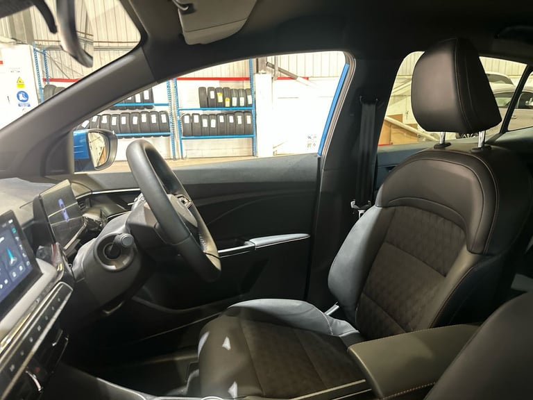 2025 MG MG3 1.5 Hybrid Trophy 5dr Auto HATCHBACK PETROL/ELECTRIC Automatic