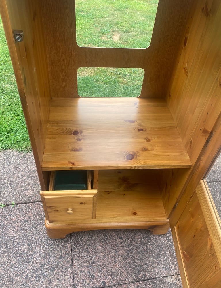 DUCAL VICTORIA HI FI CABINET