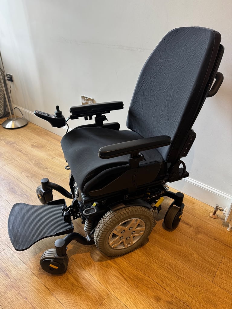 Quantum 6 Edge Power Chair mobility scooter