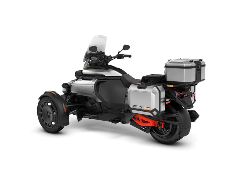 Can-Am Spyder Canyon XT — Sterling Silver Satin