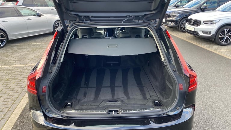 2022 Volvo V90 2.0 B4P Core 5dr Auto ESTATE PETROL Automatic