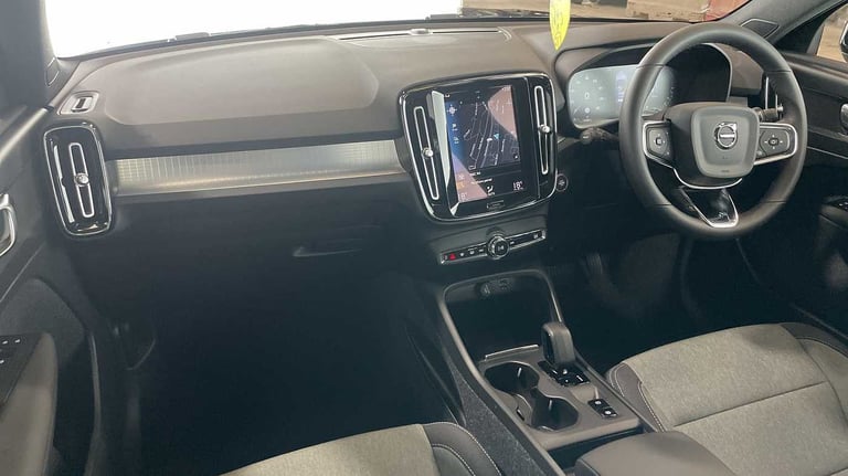 2022 Volvo XC40 Recharge Core, T4 plug-in hybrid, Electric/Petrol, Bright SUV N/A Automatic
