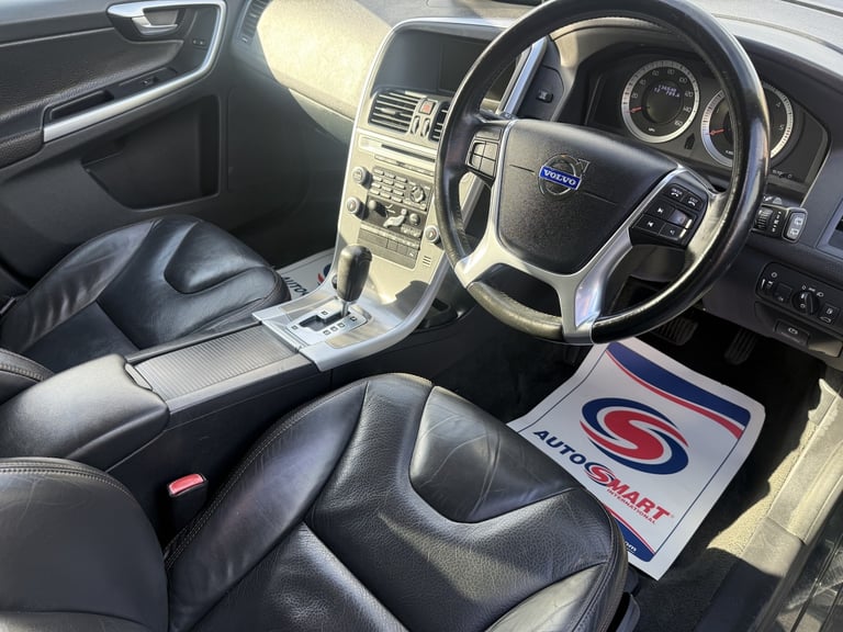 VOLVO XC60 2.0 D3 SE Lux 2010
